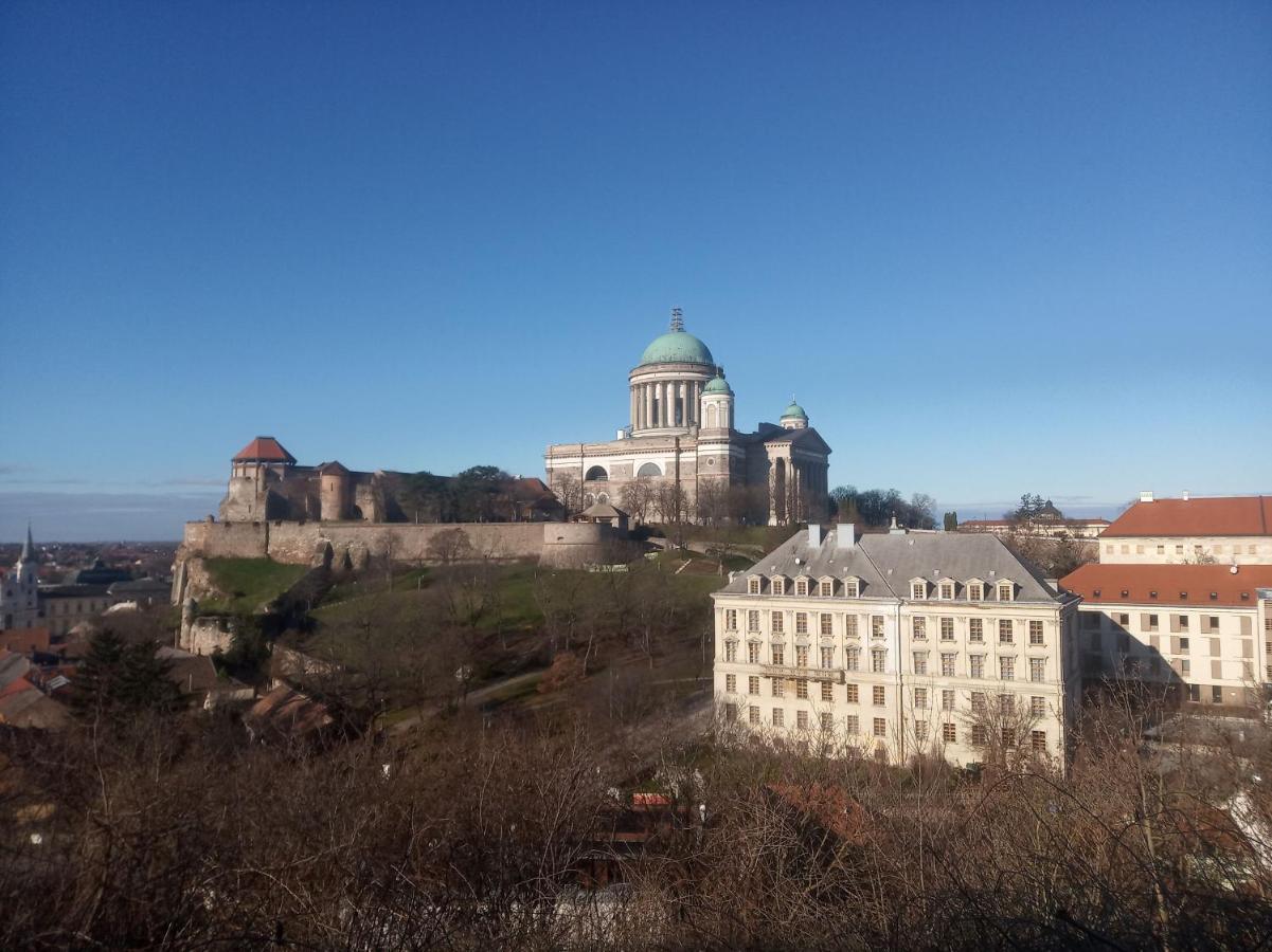Esztergom Central エクステリア 写真