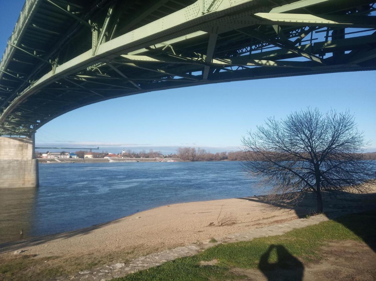Esztergom Central エクステリア 写真